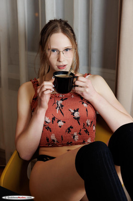 Zuzanna Starts With Coffee In Knee Socks And Ends Up Naked On The Dining Table - 00
