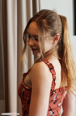 Zuzanna Starts With Coffee In Knee Socks And Ends Up Naked On The Dining Table - 03