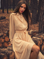 Alina In The Wood - 00