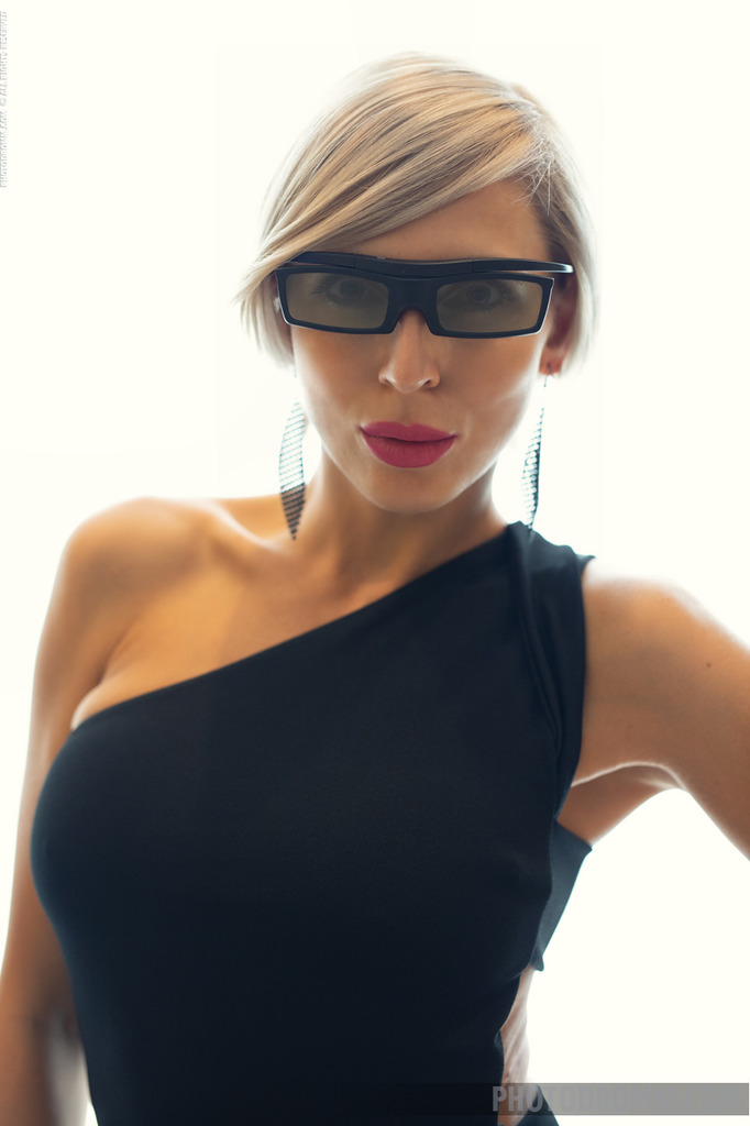 Tanita Tango - Photodromm 00 | morazzia.com