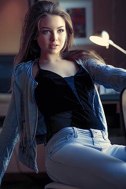 Lana Lea In Jeans