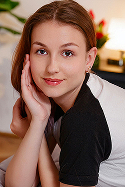 Isabele With Lovely Body At Your Leisure