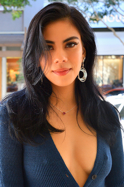 Mila Flashes Her Pussy And Fingering It