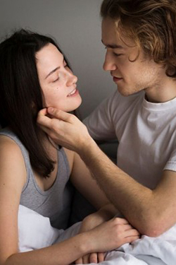 When Feelings Get Involved: Navigating Emotions In Casual Hookups